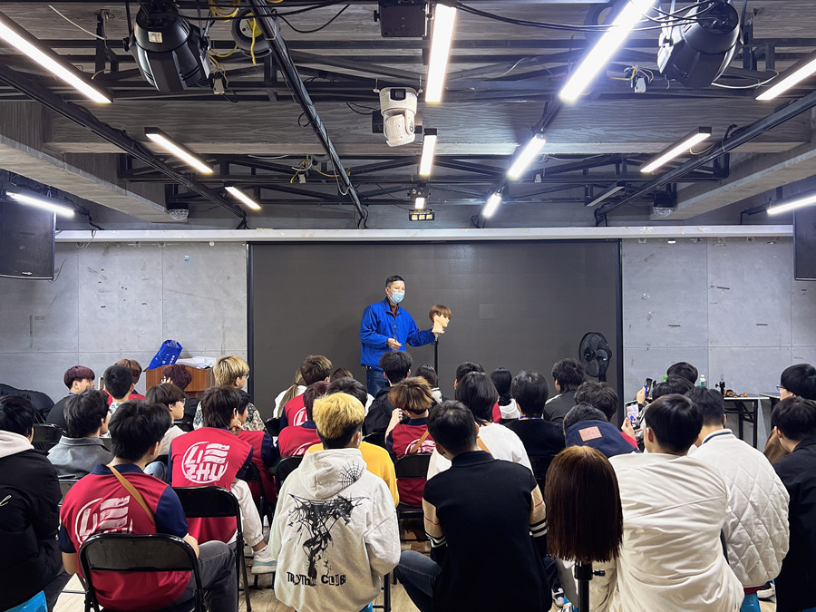 男士發(fā)型手法示范課堂，南寧剪發(fā)學(xué)習(xí)